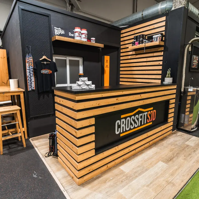Recepció del box de Sant Joan Despí amb el taulell de CrossFit SJD
